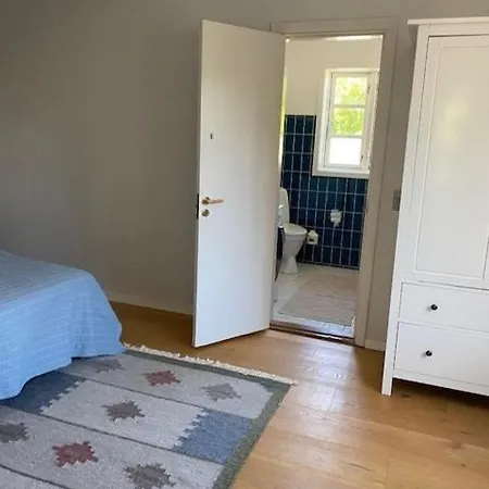 Сasa de vacaciones Nordic-style Summer House With Private *