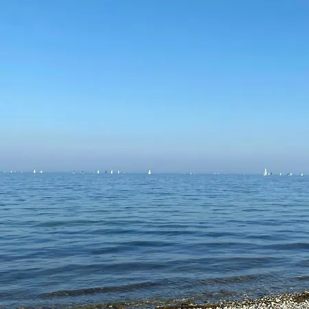 Сasa de vacaciones Nordic-style Summer House With Private *