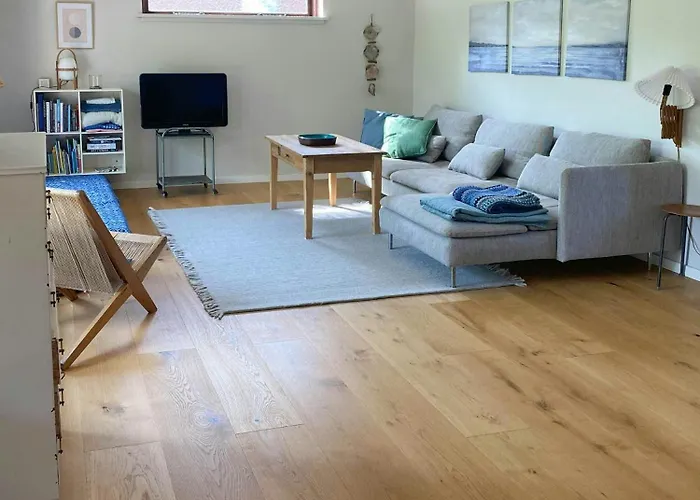 Nordic-style Summer House With Private 度假居