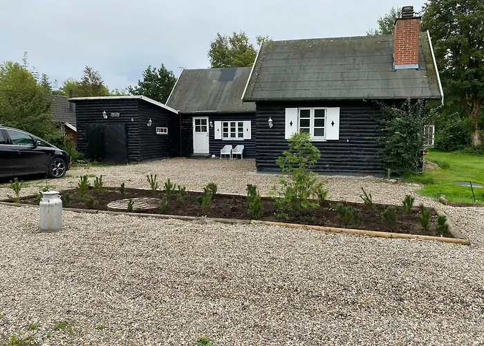 Nordic-style Summer House With Private 度假居